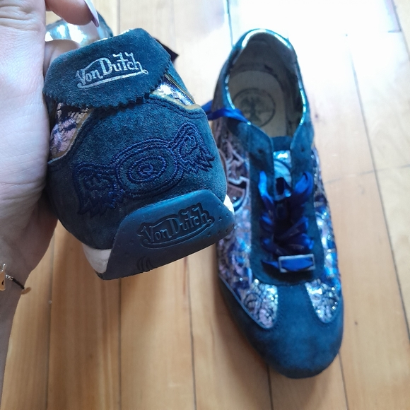 Vintage Von Dutch Sneakers - Picture 5 of 8